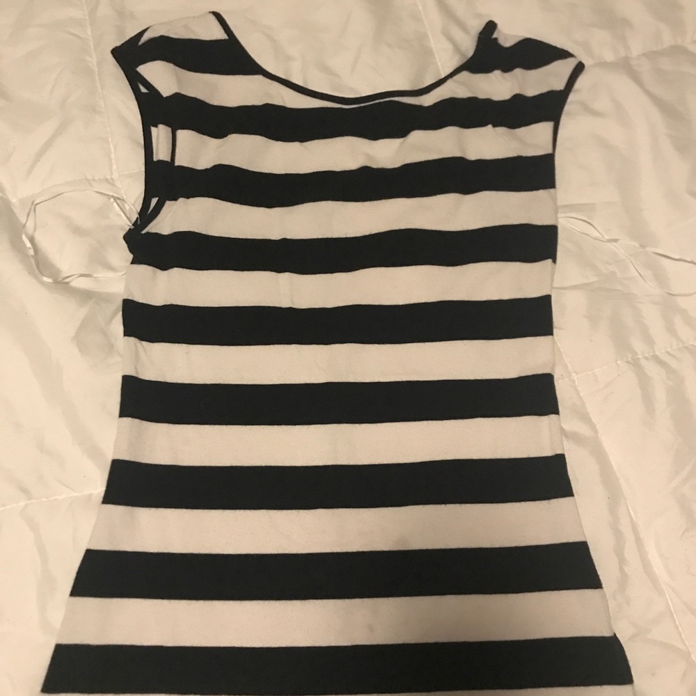 Black And White Stripe Express Top!